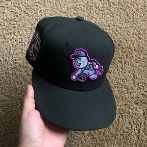 HatClub Exclusive Cincinnati Reds Fitted